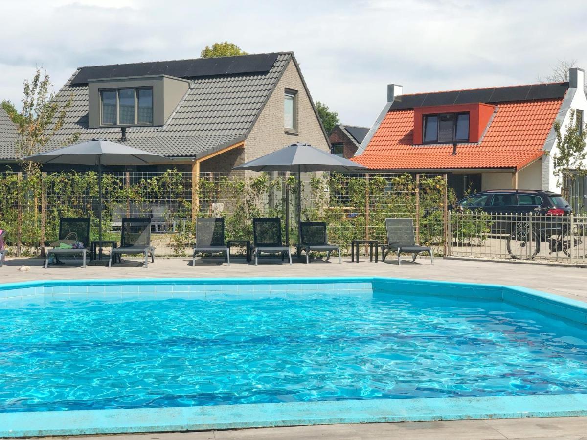 Chalet 3A Op Recreatiepark De Wielen 신트 마르턴 외부 사진